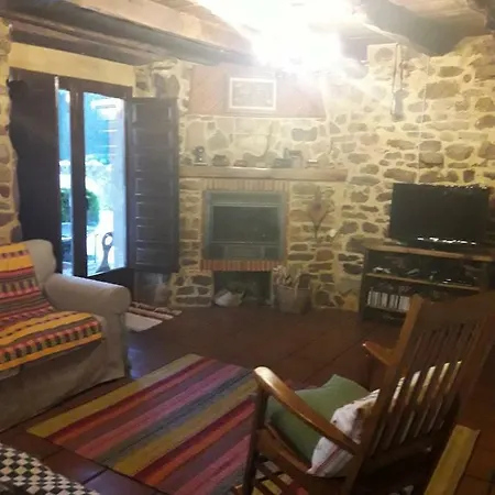 Casa Rural Merindades Holiday home Loma de Montija
